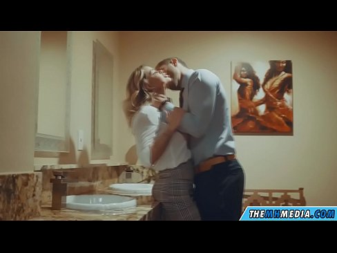 ❤️ Wann eng Busty Blond Iech an engem ëffentlechen Toilette verféiert ☑ Qualitéit Porno op Porno lb.dreamlandpassionfever.ru ﹏